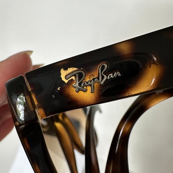 Ray-Ban - Wayfarer Folding Sunglasses - Picture 10 of 10
